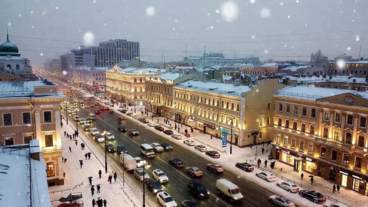 Почему новогодние пробки в Петербурге &mdash; особенные